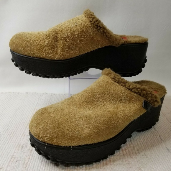 fleece lined mules